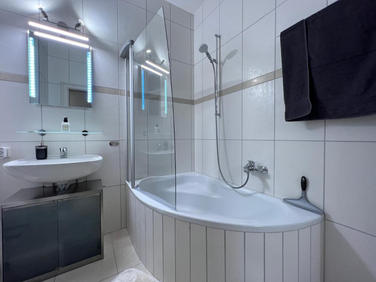 Vienna Design Apartment By Rabe - Kostenfreier Parkplatz & Netflix & Coffee-Bar - Nahe Schloss Schoenbrunn Buitenkant foto